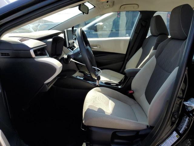 5YFEPMAE0MP265726 - 2021 TOYOTA COROLLA LE შავი ფოტო 7
