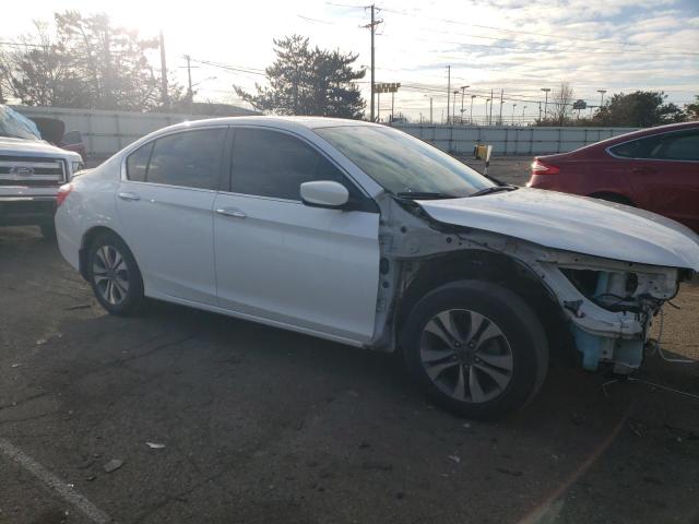 1HGCR2F34FA053613 - 2015 HONDA ACCORD LX WHITE photo 4