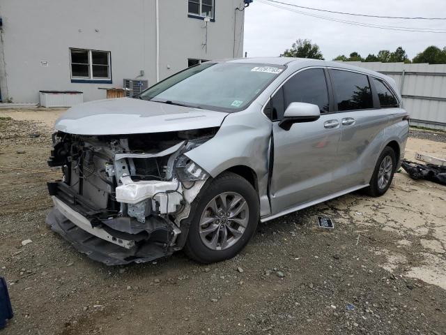 2022 TOYOTA SIENNA LE, 