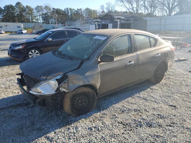 3N1CN7AP4HK416336 - 2017 NISSAN VERSA S GRAY photo 1