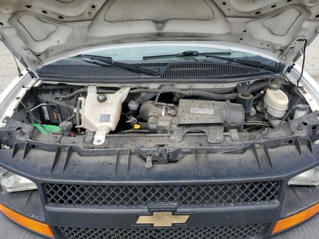 1GCWGAFF1H1315001 - 2017 CHEVROLET EXPRESS G2 თეთრი ფოტო 11