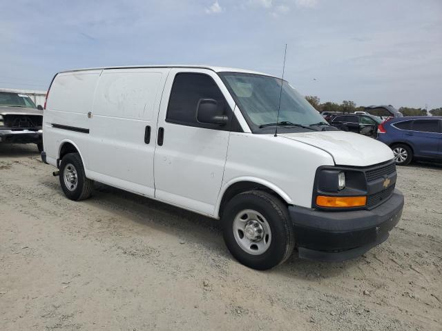 1GCWGAFF1H1315001 - 2017 CHEVROLET EXPRESS G2 თეთრი ფოტო 4