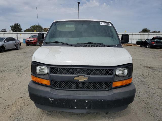 1GCWGAFF1H1315001 - 2017 CHEVROLET EXPRESS G2 თეთრი ფოტო 5