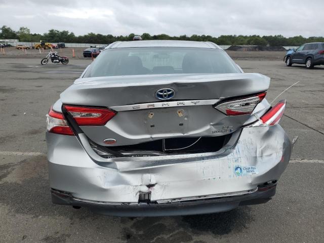 4T1B31HK2JU507905 - 2018 TOYOTA CAMRY LE GRAY photo 6