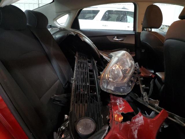 3KPF24AD1KE037355 - 2019 KIA FORTE FE RED photo 10