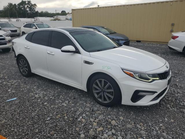 5XXGU4L13KG275054 - 2019 KIA OPTIMA EX WHITE photo 4