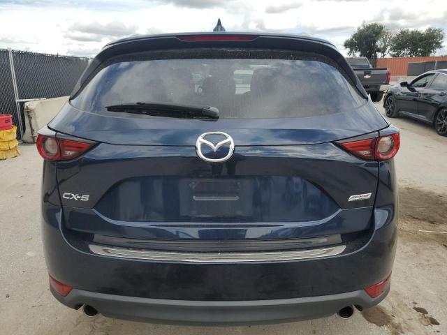 JM3KFADM3J1424379 - 2018 MAZDA CX-5 GRAND TOURING BLUE photo 6