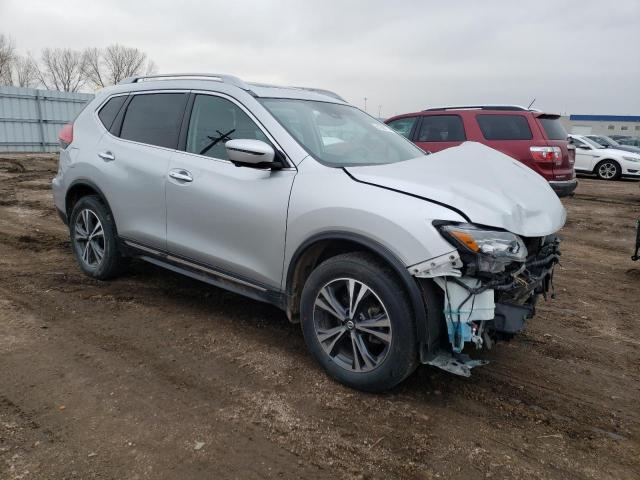 5N1AT2MV5HC845445 - 2017 NISSAN ROGUE SV SILVER photo 4