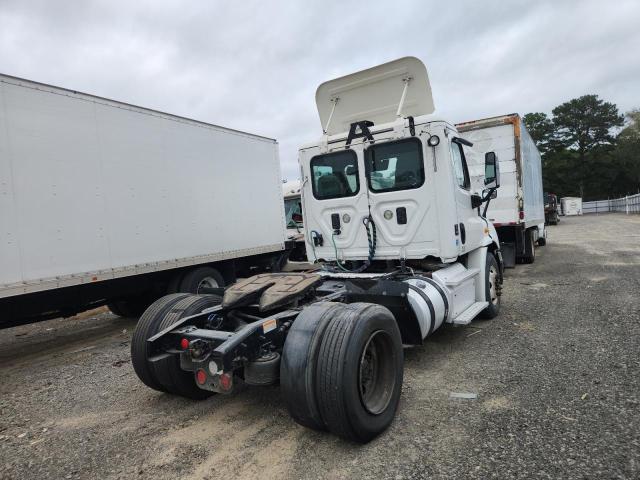 1FUBGADV1DLBW3434 - 2013 FREIGHTLINER CASCADIA Білий фото 4