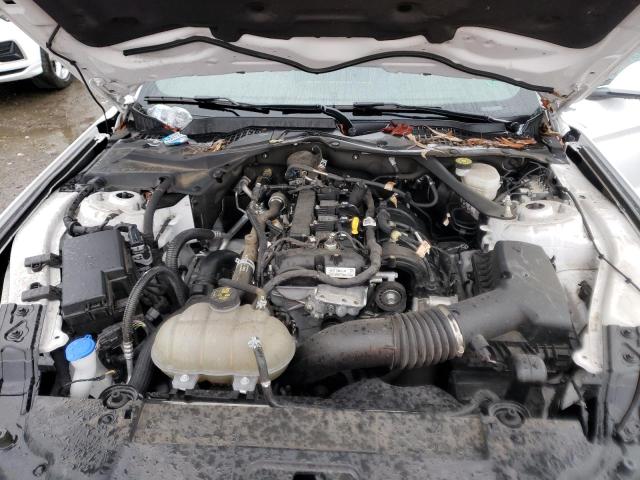 1FATP8UH0M5122444 - 2021 FORD MUSTANG WHITE photo 11