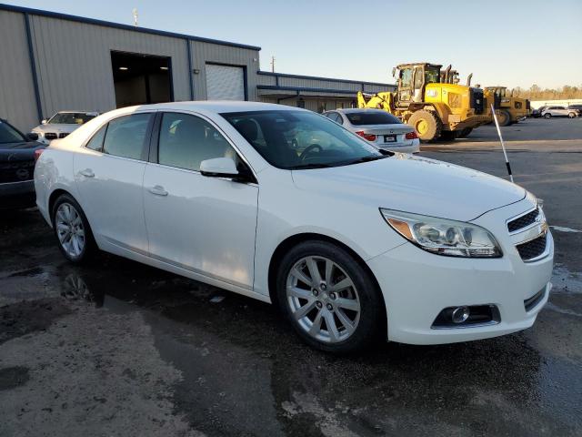 1G11E5SA8DF130256 - 2013 CHEVROLET MALIBU 2LT WHITE photo 4