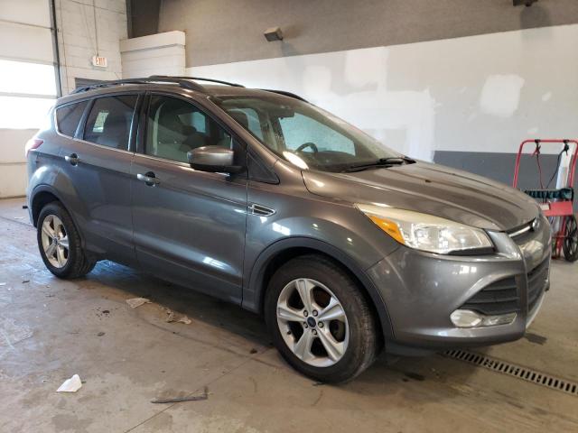 1FMCU0GX8DUC30612 - 2013 FORD ESCAPE SE GRAY photo 4