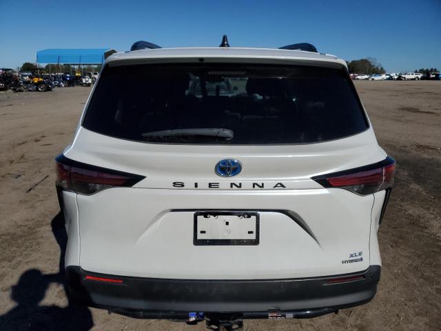 5TDYRKEC1NS078007 - 2022 TOYOTA SIENNA XLE WHITE photo 6