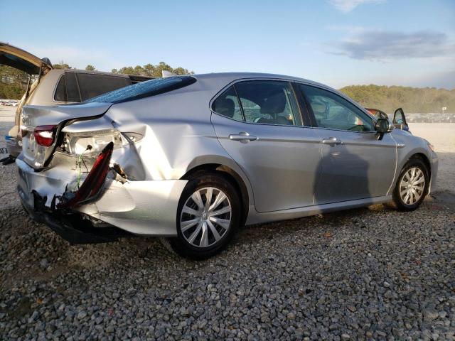 4T1H31AK6MU546845 - 2021 TOYOTA CAMRY LE SILVER photo 3