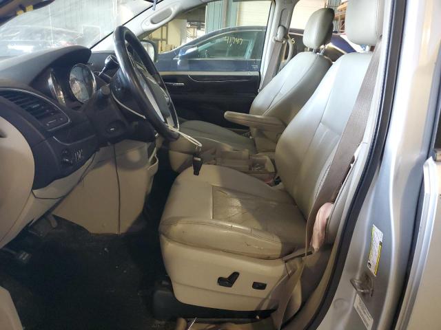 2A4RR8DG4BR780140 - 2011 CHRYSLER TOWN & COU TOURING L SILVER photo 7