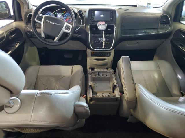 2A4RR8DG4BR780140 - 2011 CHRYSLER TOWN & COU TOURING L SILVER photo 8