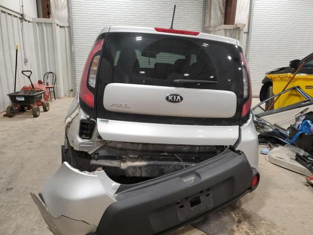 KNDJP3A58F7763010 - 2015 KIA SOUL + SILVER photo 6