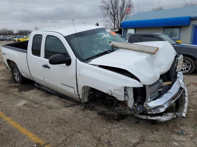 1GCRKSE78DZ269433 - 2013 CHEVROLET SILVERADO K1500 LT WHITE photo 4