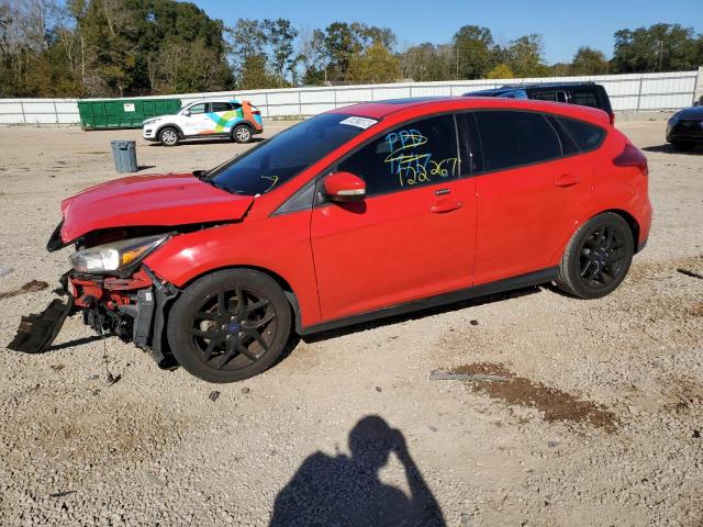1FADP3K22GL226701 - 2016 FORD FOCUS SE RED photo 1