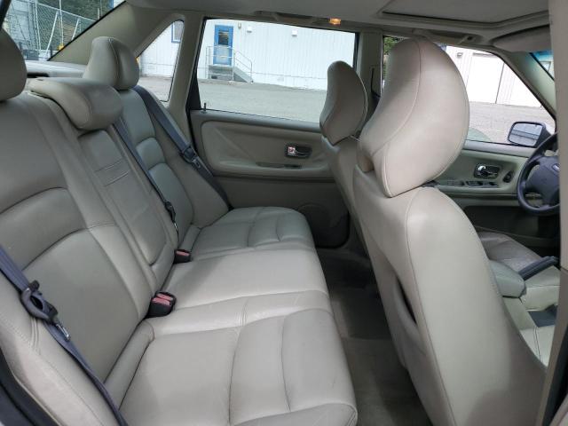 YV1LS61JXY2628496 - 2000 VOLVO S70 BASE SILVER photo 10