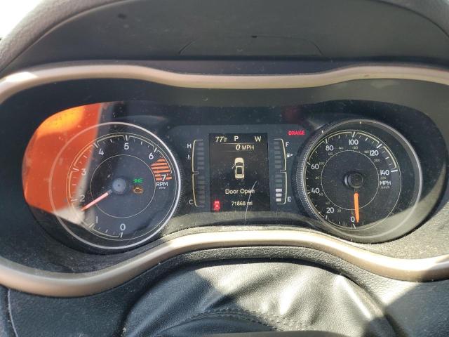 1C4PJLCB6JD539842 - 2018 JEEP CHEROKEE LATITUDE Gümüş fotoğraf 9