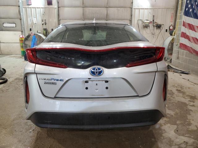 JTDKARFP6J3068575 - 2018 TOYOTA PRIUS PRIM ვერცხლისფერი ფოტო 6