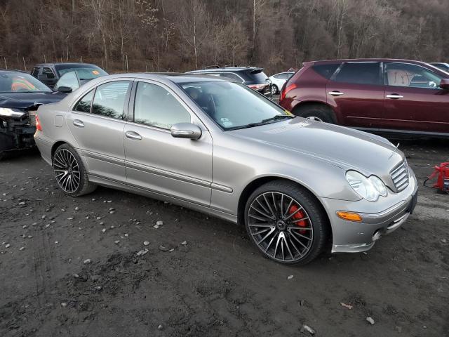 WDBRF92H07F915286 - 2007 MERCEDES-BENZ C 280 4MATIC BLACK photo 4