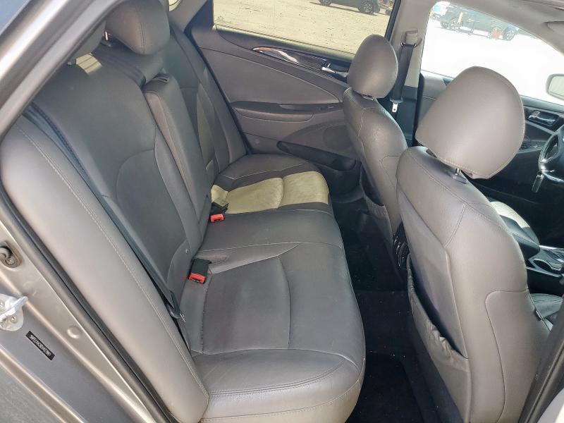 5NPEC4AC8CH427897 - 2012 HYUNDAI SONATA SE GRAY photo 10