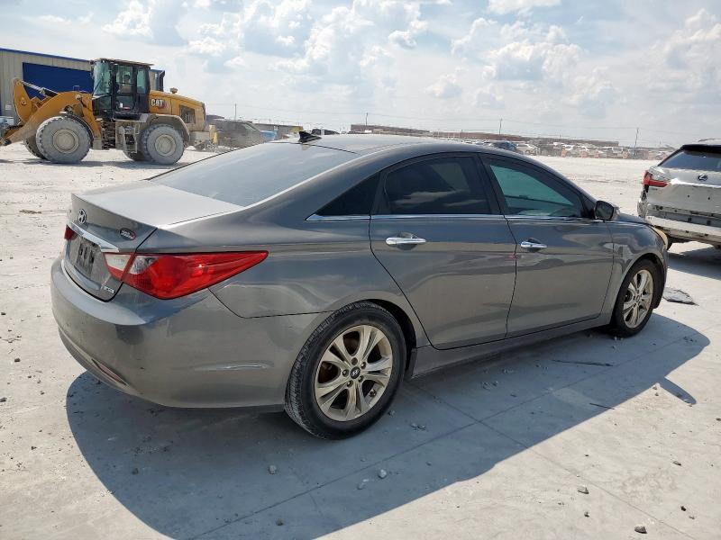 5NPEC4AC8CH427897 - 2012 HYUNDAI SONATA SE GRAY photo 3