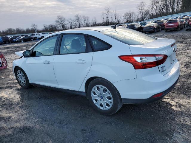 1FAHP3F21CL150054 - 2012 FORD FOCUS SE WHITE photo 2