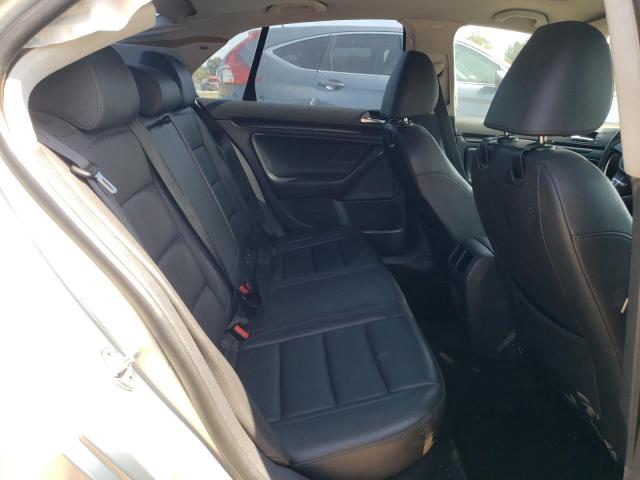 3VWRX7AJ0AM048337 - 2010 VOLKSWAGEN JETTA SE Silber Foto 10