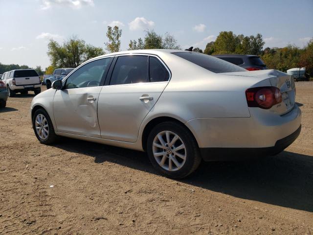 3VWRX7AJ0AM048337 - 2010 VOLKSWAGEN JETTA SE Silber Foto 2