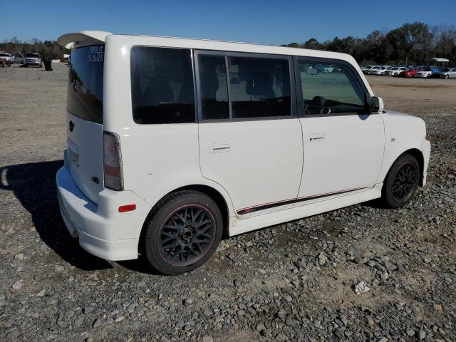 JTLKT324140155748 - 2004 TOYOTA SCION XB WHITE photo 3