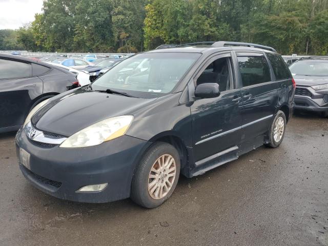 2010 TOYOTA SIENNA XLE, 