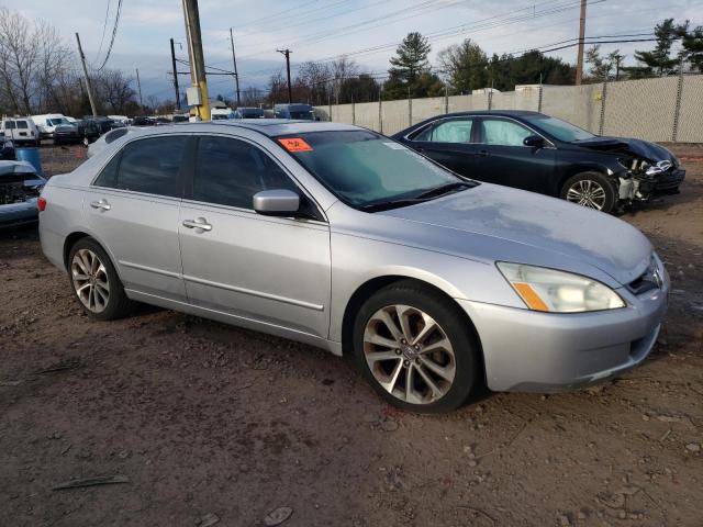 1HGCM56755A006835 - 2005 HONDA ACCORD EX SILVER photo 4