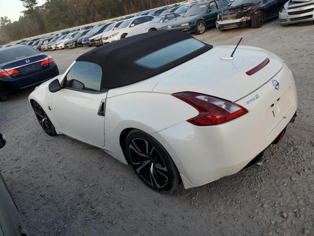 JN1AZ4FH8JM520281 - 2018 NISSAN 370Z BASE WHITE photo 2