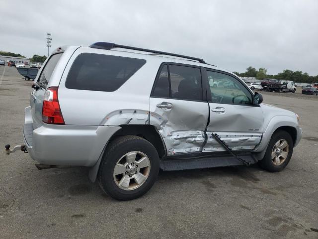 JTEBU14R078094755 - 2007 TOYOTA 4RUNNER SR5 银色 照片 3