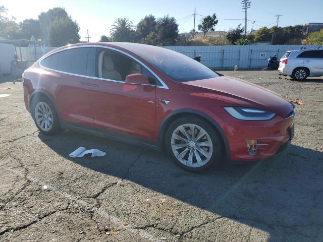 5YJXCBE22HF044770 - 2017 TESLA MODEL X Qırmızı foto 4