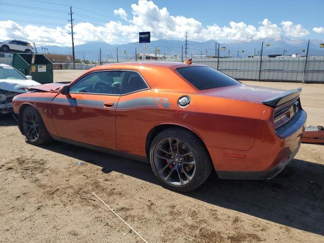 2C3CDZFJ4NH242139 - 2022 DODGE CHALLENGER R/T SCAT PACK ORANGE photo 2