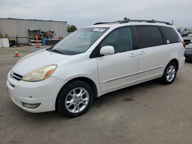 2005 TOYOTA SIENNA XLE, 