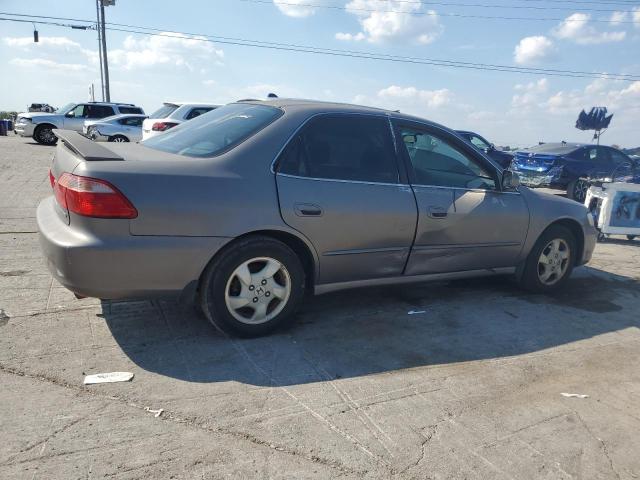 1HGCG5653YA129057 - 2000 HONDA ACCORD EX SILVER photo 3