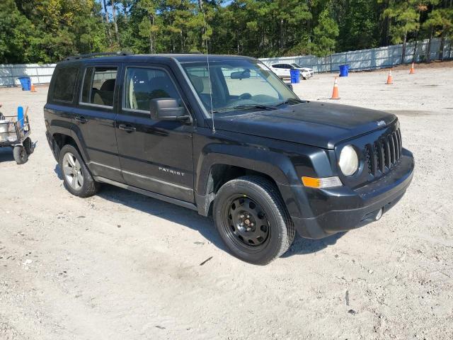 1J4NF1GB1BD101345 - 2011 JEEP PATRIOT SPORT BLACK photo 4