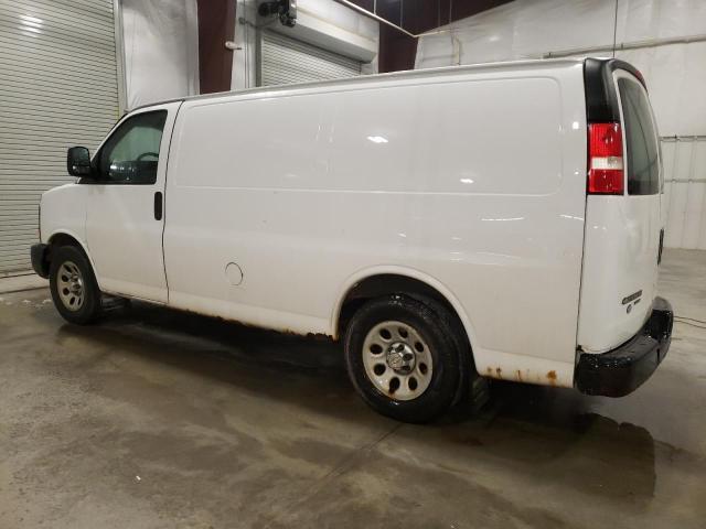 1GCSGAFX0B1174453 - 2011 CHEVROLET EXPRESS G1 WHITE photo 2