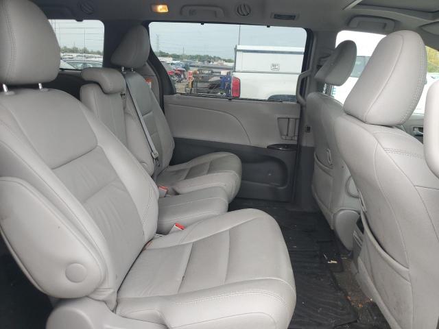 5TDYZ3DC6HS836547 - 2017 TOYOTA SIENNA XLE SILVER photo 11