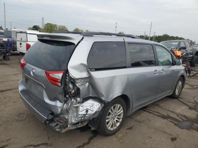 5TDYZ3DC6HS836547 - 2017 TOYOTA SIENNA XLE SILVER photo 3
