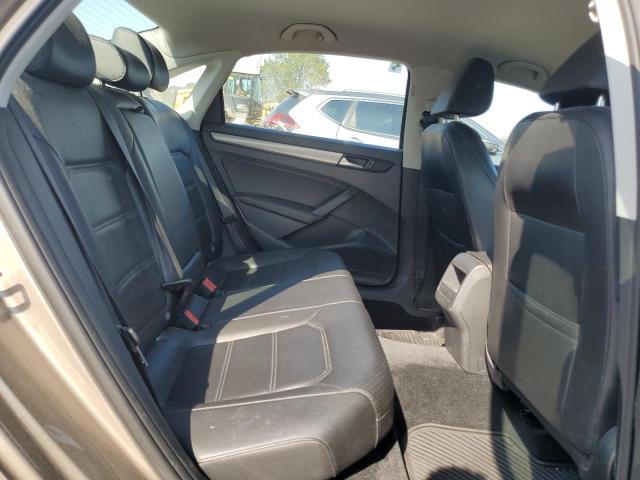 1VWAT7A3XFC095488 - 2015 VOLKSWAGEN PASSAT S TAN photo 10