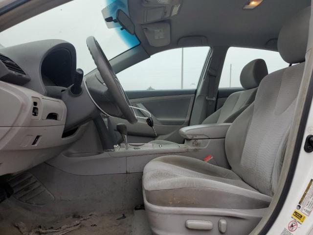 4T4BF3EK8AR005879 - 2010 TOYOTA CAMRY BASE رمادي صورة 7