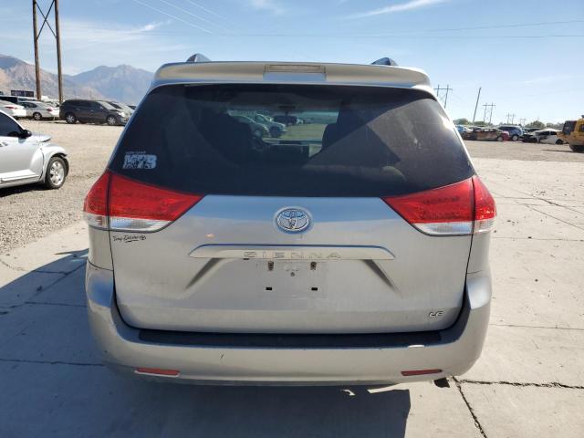 5TDKK3DC1ES456490 - 2014 TOYOTA SIENNA LE ვერცხლისფერი ფოტო 6