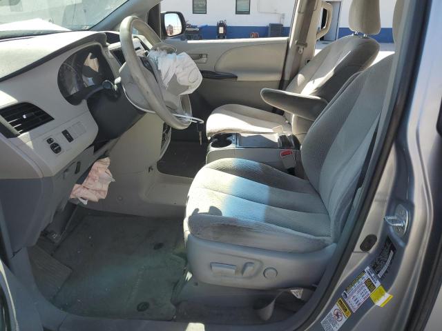 5TDKK3DC1ES456490 - 2014 TOYOTA SIENNA LE ვერცხლისფერი ფოტო 7
