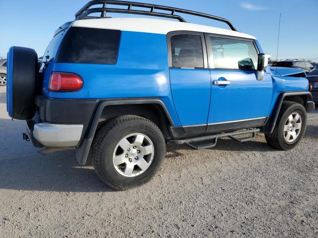 JTEBU11F270038101 - 2007 TOYOTA FJ CRUISER BLUE photo 3